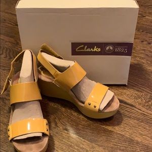 Yellow wedges.